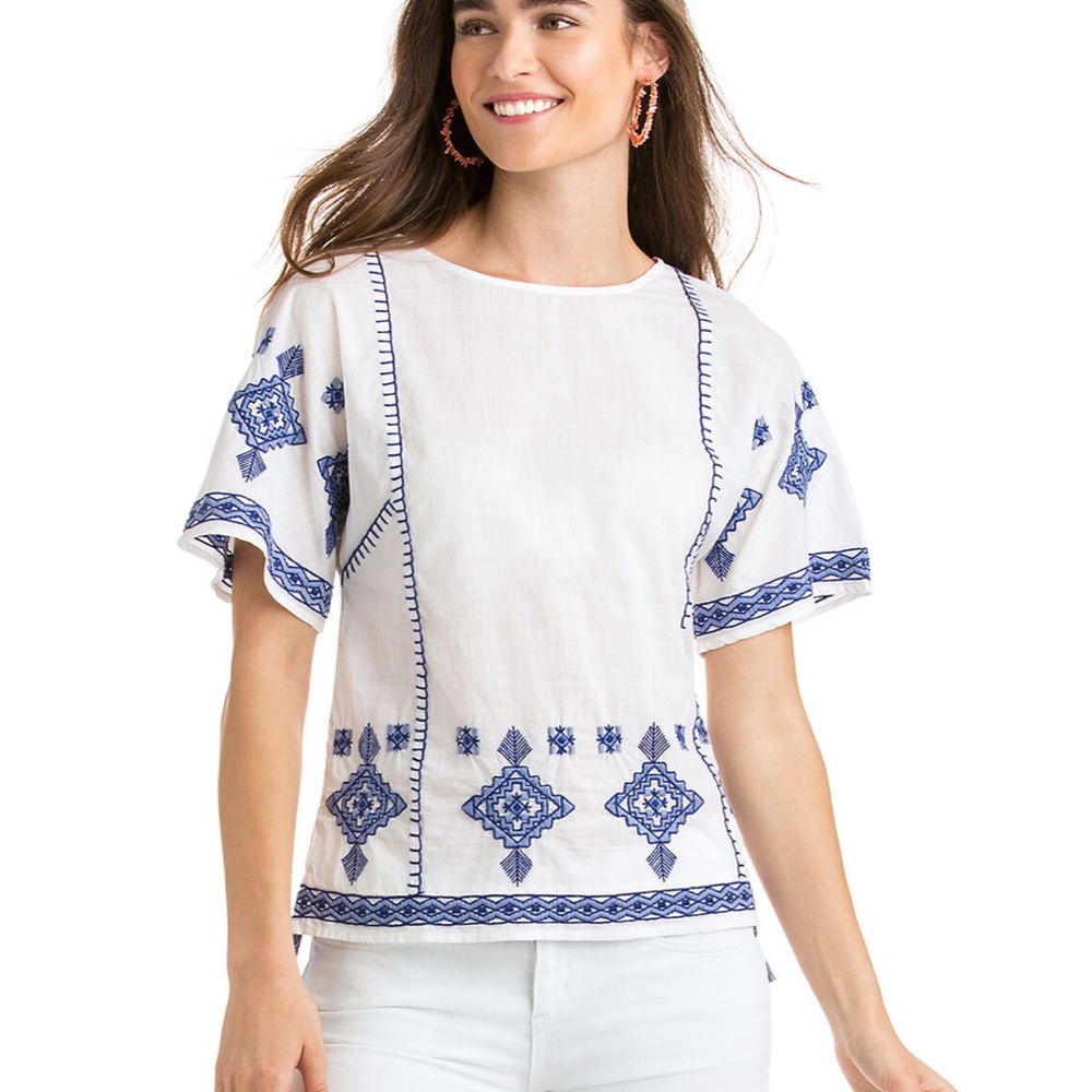 Vineyard Vines Embroidered Tassel Top